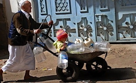 Saudi Coalition Bombs Yemen Water Bottling Plant, Killing Dozens of Civilians